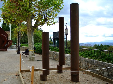 mougins