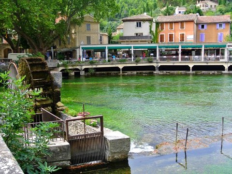 fontaine-de-vaucluse